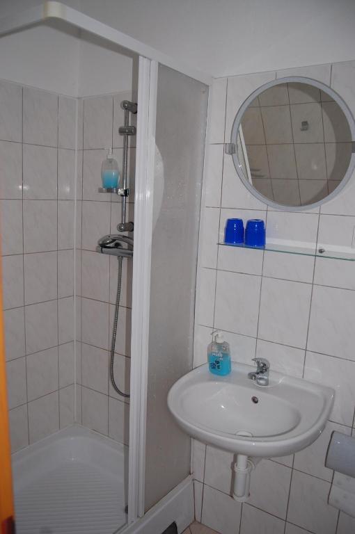 Penzion Selsky Dvur Raspenava Exterior foto